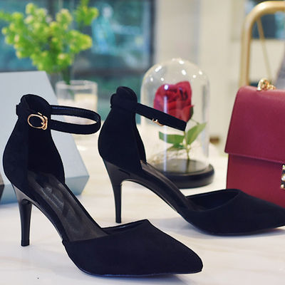 chaussures à talons hauts pliantes