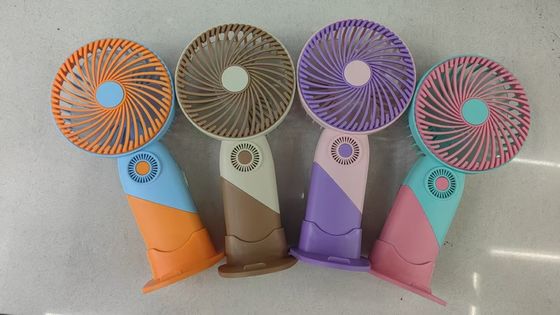 Chargement USB, batterie de 400 Mah, 5 couleurs à choisir, peut être placé sur le bureau et peut être tenu Portable petit ventilateur portable