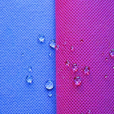 Tissu non-tissé en PP tissé à l'aide d'un liant écologique, imperméable à l'eau et respirable, matière première textile pour S/SS/SMS/SMMS