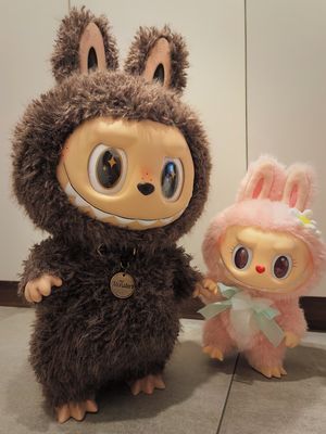 Boutique Officielle Popmart Legit Les Monstres Macaron Peluches Porte-clés Battement de cœur Boîtes Mystères Personnalisées Poupée Labubu Originale